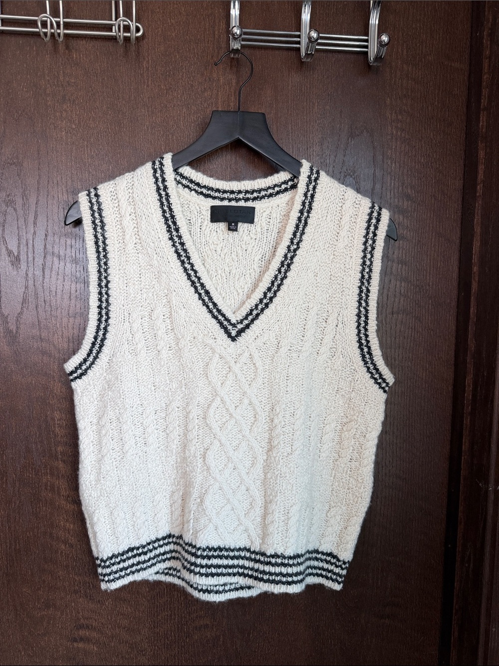 Women's Nili Lotan Cable Knit V-Neck Sweater Vest - Cream with Navy Trim